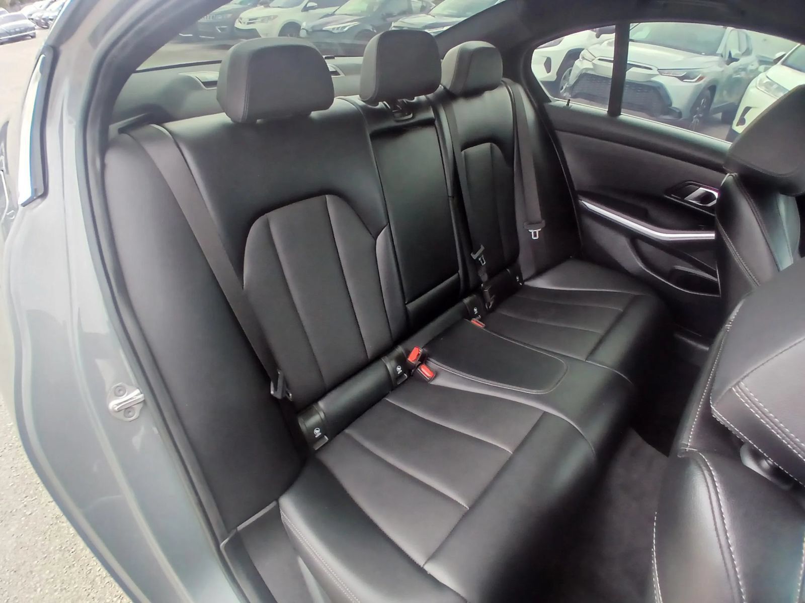 Used 2024 BMW 330i Sedan w/ Convenience Package RWD image 15