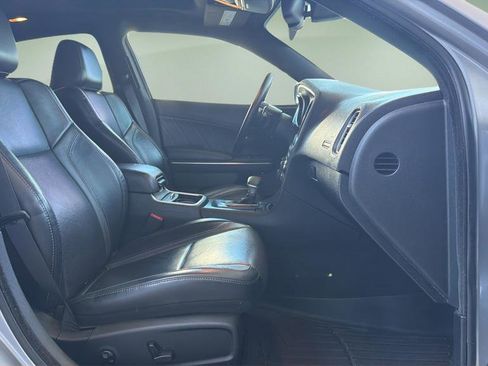 Used 2016 Dodge Charger R/T w/ Plus Group RWD image 11