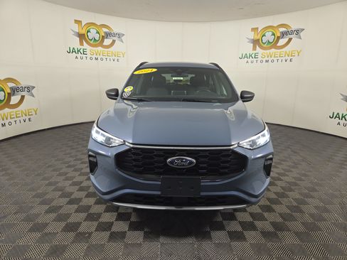 Used 2024 Ford Escape ST-Line AWD/4WD image 2