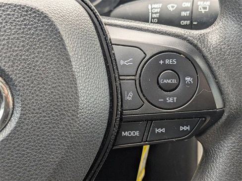 Used 2021 Toyota RAV4 LE image 26