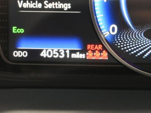 Used 2023 Lexus ES 350 w/ Premium Package image 13