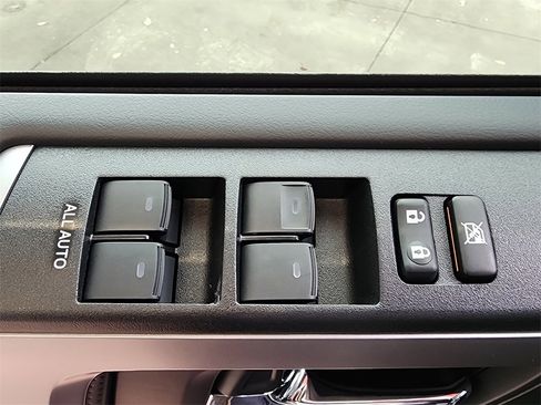 Used 2024 Toyota 4Runner SR5 Premium image 16