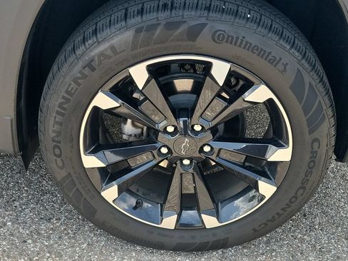 Used 2025 Chevrolet Equinox RS w/ Safety and Technology Package FWD image 5