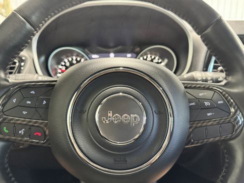 Used 2018 Jeep Compass Limited w/ Navigation Group AWD/4WD image 11