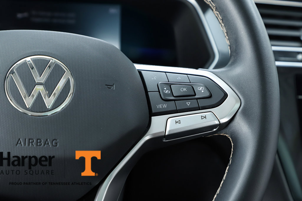 Used 2022 Volkswagen Tiguan SE AWD/4WD image 61