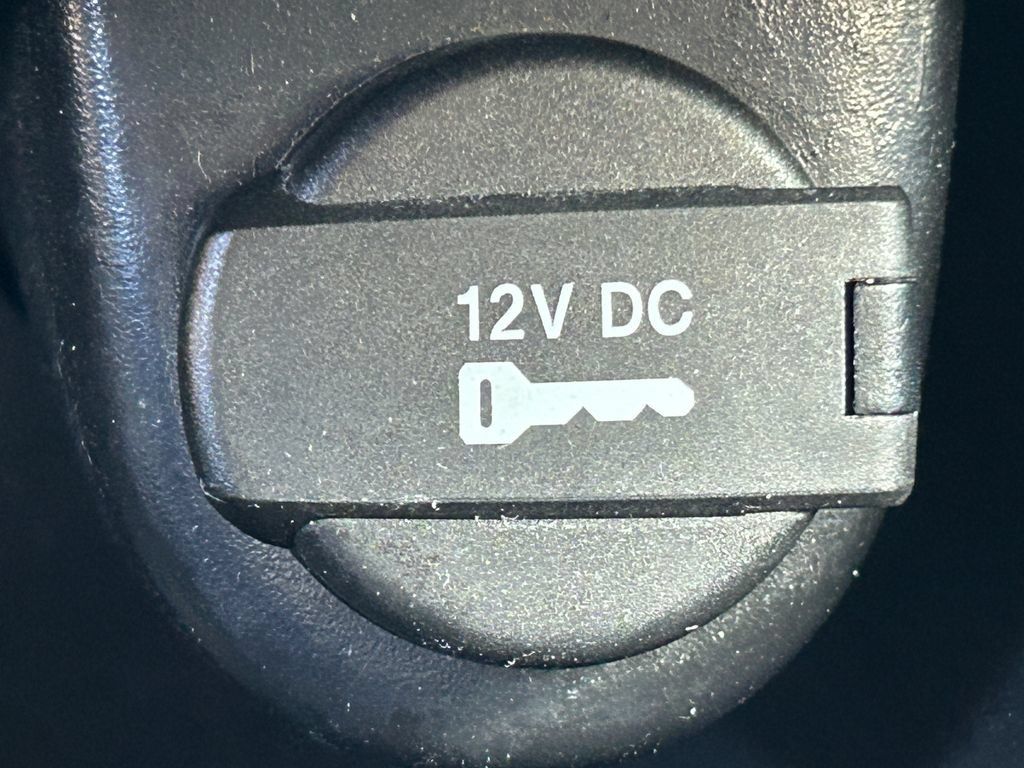 Used 2018 Dodge Journey SXT w/ Connectivity Group FWD image 17