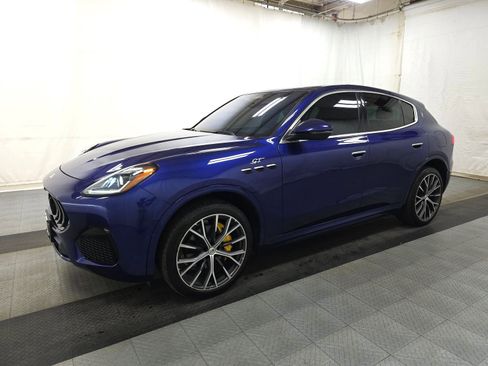Used 2023 Maserati Grecale GT image 3