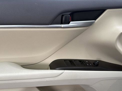 Used 2024 Toyota Camry LE image 12