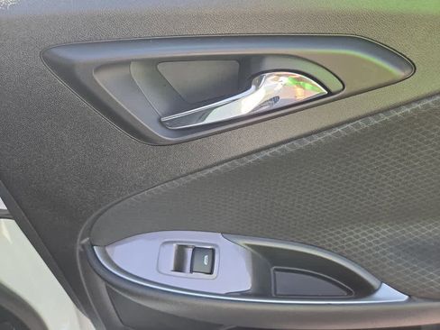 New 2025 Chevrolet Malibu LT image 32