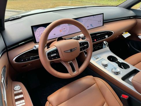 New 2026 Genesis GV70 2.5T Advanced image 2