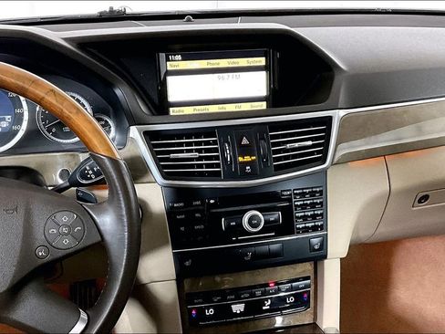 Used 2011 Mercedes-Benz E 350 4MATIC Wagon image 6
