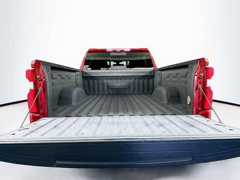 Used 2021 Chevrolet Silverado 1500 High Country w/ Technology Package image 21