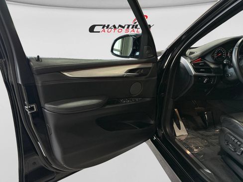 Used 2016 BMW X5 M image 11