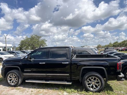 Used 2018 GMC Sierra 1500 SLT w/ Enhanced Driver Alert Package RWD image 8