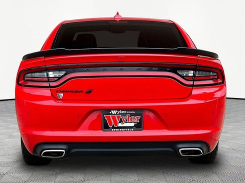 Used 2021 Dodge Charger SXT w/ Blacktop Package image 5