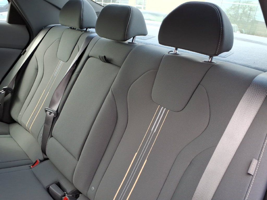 Used 2026 Hyundai Elantra SEL Sport Premium FWD image 11