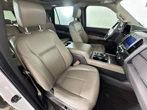 Used 2020 Ford Expedition Max XLT w/ Equipment Group 202A AWD/4WD image 47