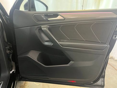 Certified 2024 Volkswagen Tiguan SE R-Line image 12