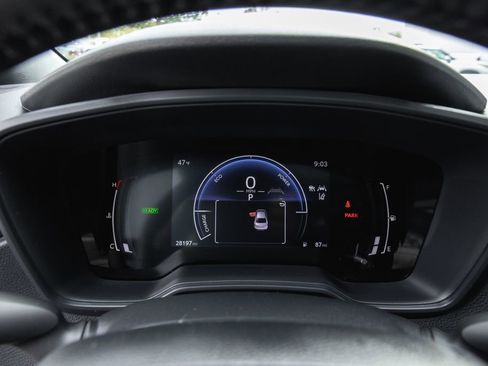 Certified 2025 Toyota Corolla SE w/ SE Premium Package image 15