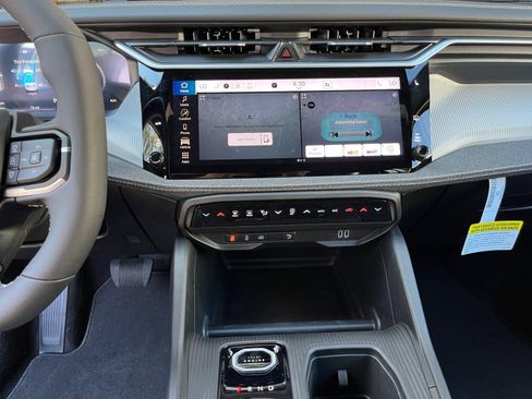 New 2026 Jeep Cherokee Laredo AWD/4WD image 22