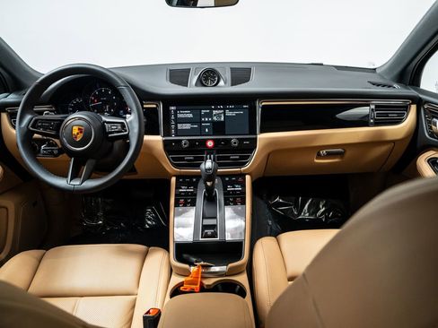 New 2026 Porsche Macan image 22
