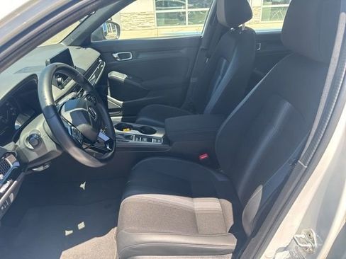 Used 2023 Honda Civic Sport image 19
