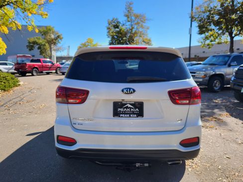 Used 2019 Kia Sorento LX image 8