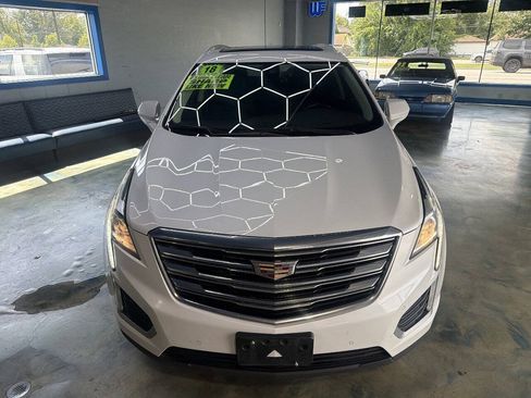 Used 2018 Cadillac XT5 Luxury w/ Driver Awareness Package AWD/4WD image 5