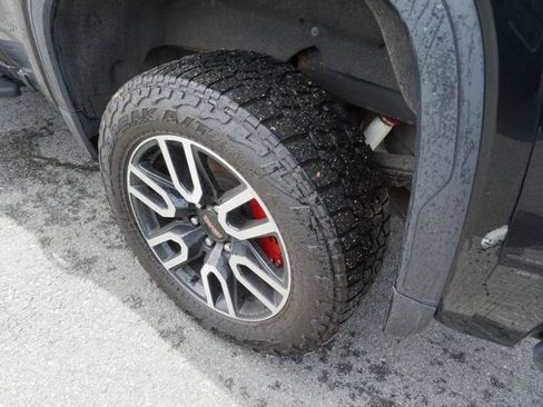 Used 2021 GMC Sierra 1500 AT4 w/ AT4 Premium Package AWD/4WD image 11