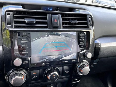 Used 2021 Toyota 4Runner TRD Off-Road Premium AWD/4WD image 26