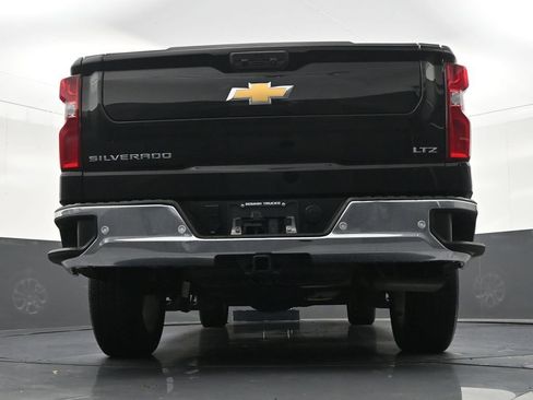 Used 2025 Chevrolet Silverado 1500 LTZ AWD/4WD image 27