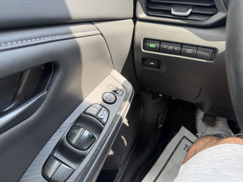 Used 2024 Nissan Sentra S FWD image 21