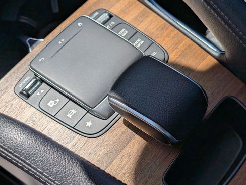 Used 2022 Mercedes-Benz GLE 450 4MATIC image 24