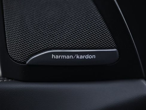 New 2026 BMW X5 M60i w/ Climate Comfort Package image 19