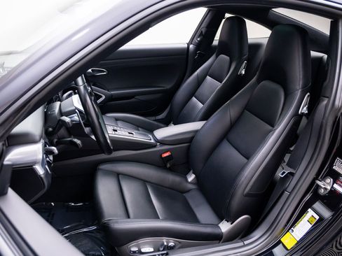 Certified 2017 Porsche 911 Carrera RWD image 5