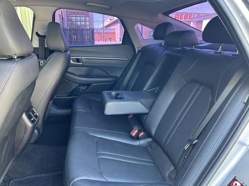 Used 2022 Hyundai Sonata Limited FWD image 13