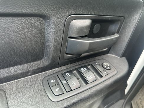 Used 2017 RAM 2500 Tradesman w/ Chrome Appearance Group RWD image 19