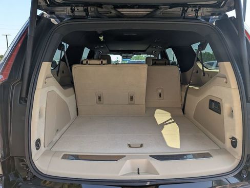 Certified 2024 Cadillac Escalade ESV Premium Luxury AWD/4WD image 24
