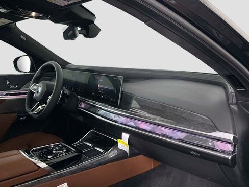 New 2025 BMW 740i xDrive w/ Executive Package image 26