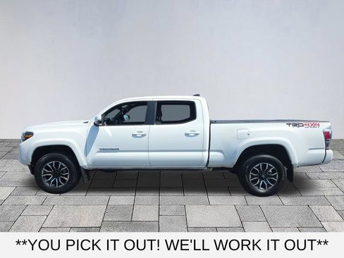Used 2023 Toyota Tacoma TRD Sport AWD/4WD image 4