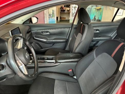 Used 2022 Nissan Sentra SR image 9