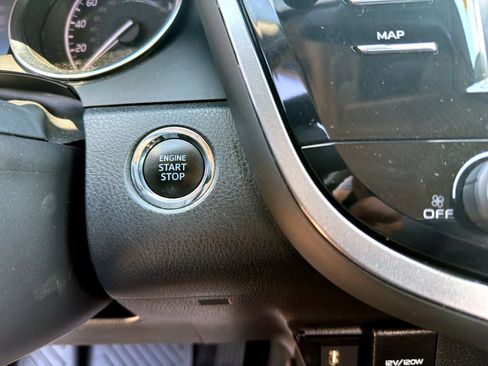 Used 2020 Toyota Camry LE w/ Convenience Package FWD image 26