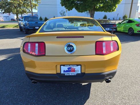 Used 2010 Ford Mustang GT image 5
