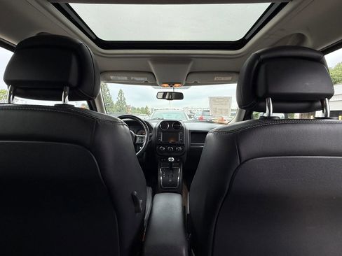 Used 2017 Jeep Patriot High Altitude AWD/4WD image 23