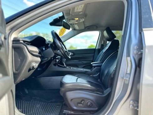Used 2022 Jeep Compass Trailhawk w/ Trailhawk Elite Group AWD/4WD image 10