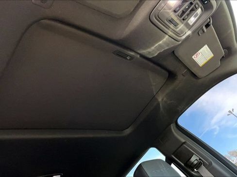 Used 2023 GMC Sierra 2500 Denali w/ Denali Ultimate Package AWD/4WD image 16