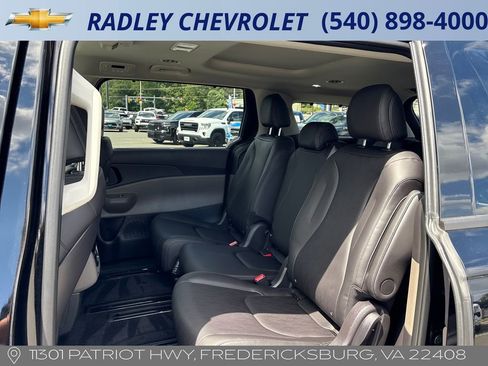 Used 2026 Kia Carnival SX FWD image 12