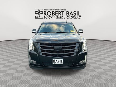 Used 2019 Cadillac Escalade Luxury w/ Escalade Sport Edition AWD/4WD image 3