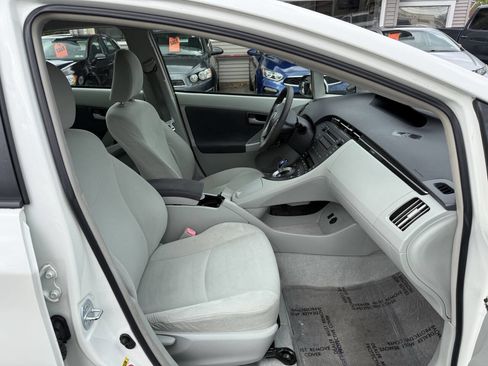 Used 2011 Toyota Prius Three image 12