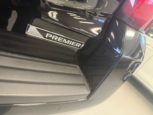 Used 2018 Chevrolet Tahoe Premier image 12